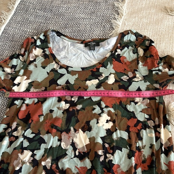 NWT Lord and Taylor Comfy Straight Dress in Fall Floral - Picture 6 of 7